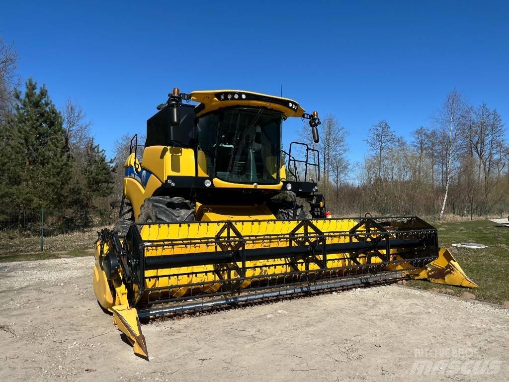 New Holland CX 6.80 Combine de secerat