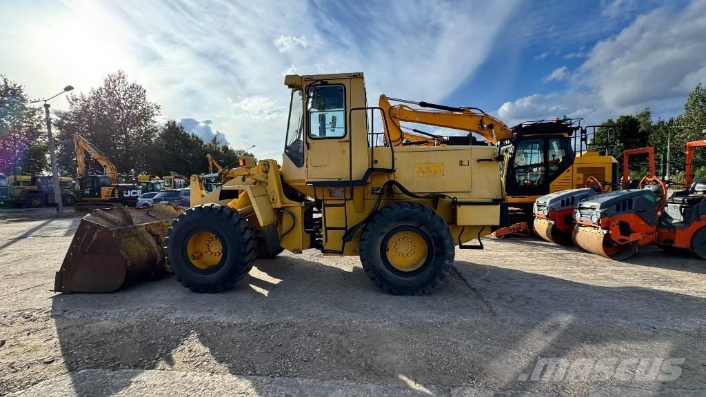 Komatsu WA 200 Incarcator pe pneuri