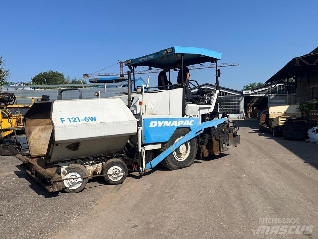 Dynapac F 121-6W Pavatoare asfalt