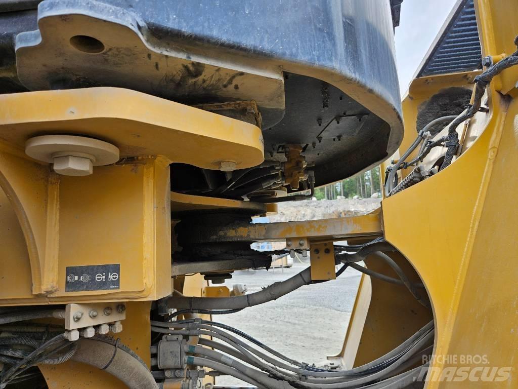 CAT 980 M Incarcator pe pneuri