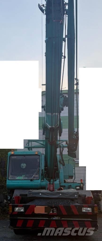 Kobelco RK 450 Macara teren accidentat