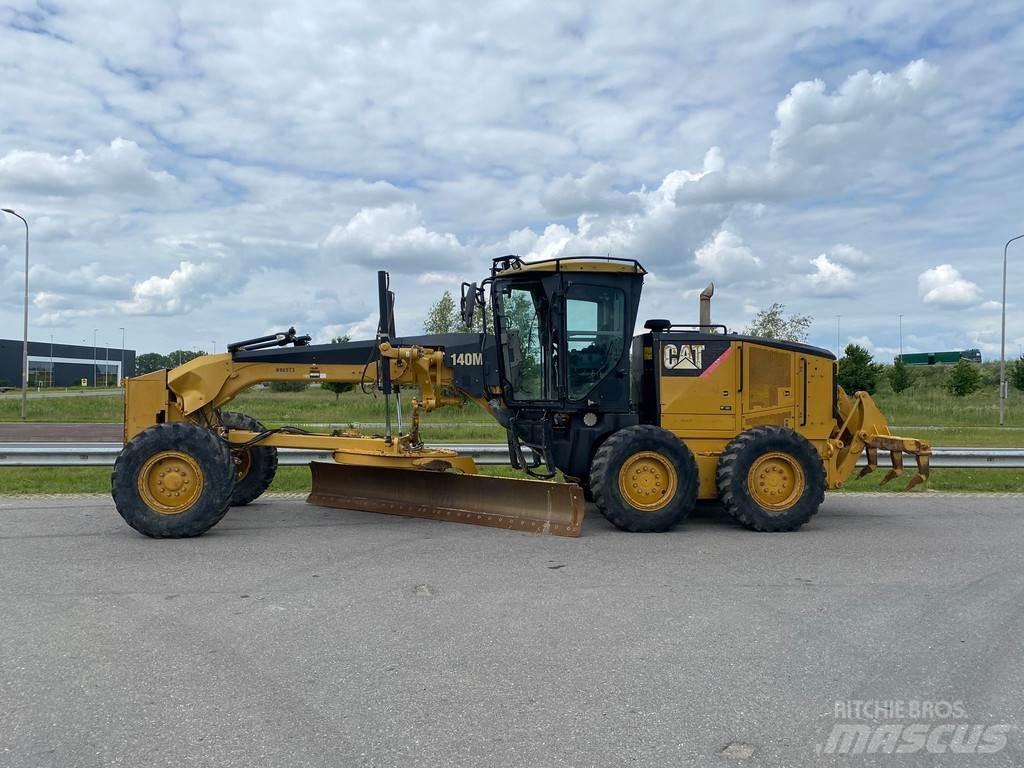 CAT 140M Gredere