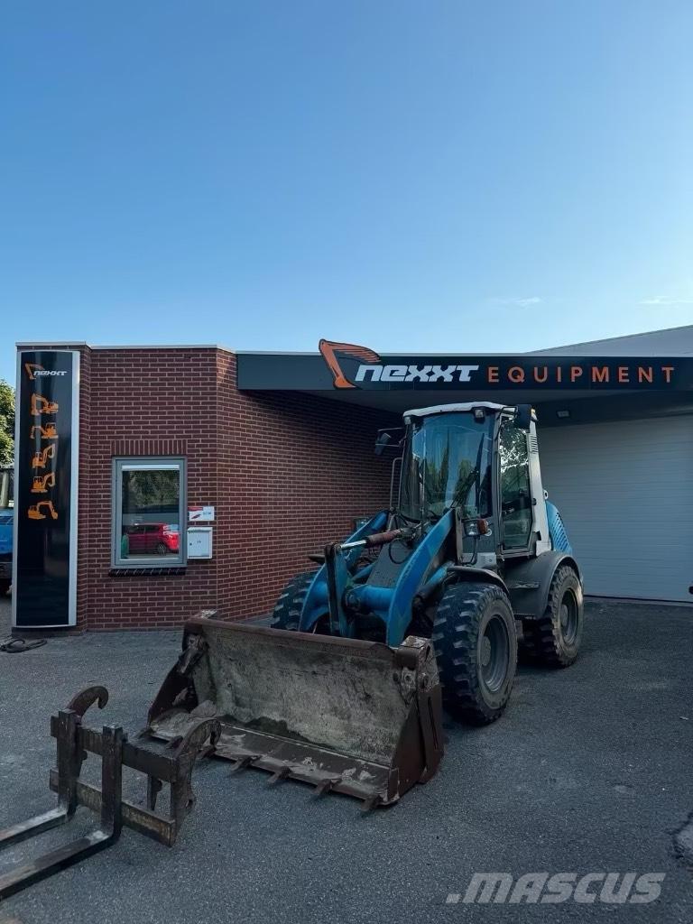 Atlas AR 65 Incarcator pe pneuri