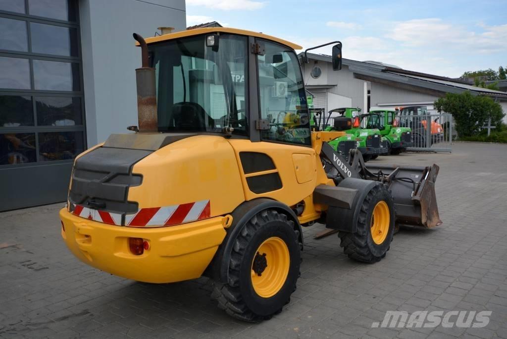 Volvo L 25 F Incarcator pe pneuri