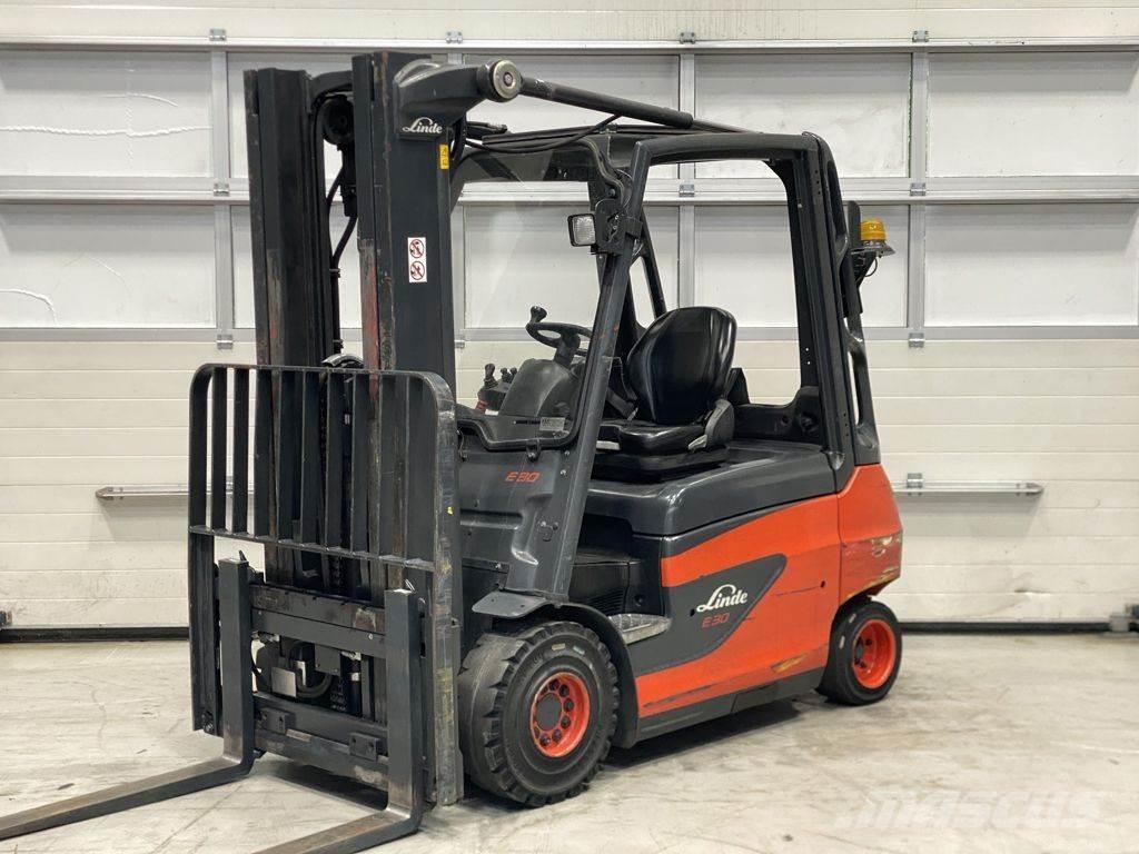 Linde E30-01 Stivuitor electric
