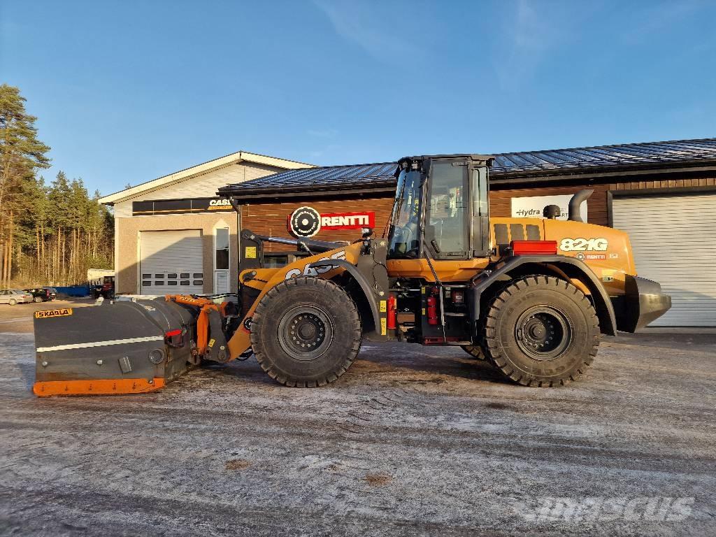 CASE 821 G2 Incarcator pe pneuri