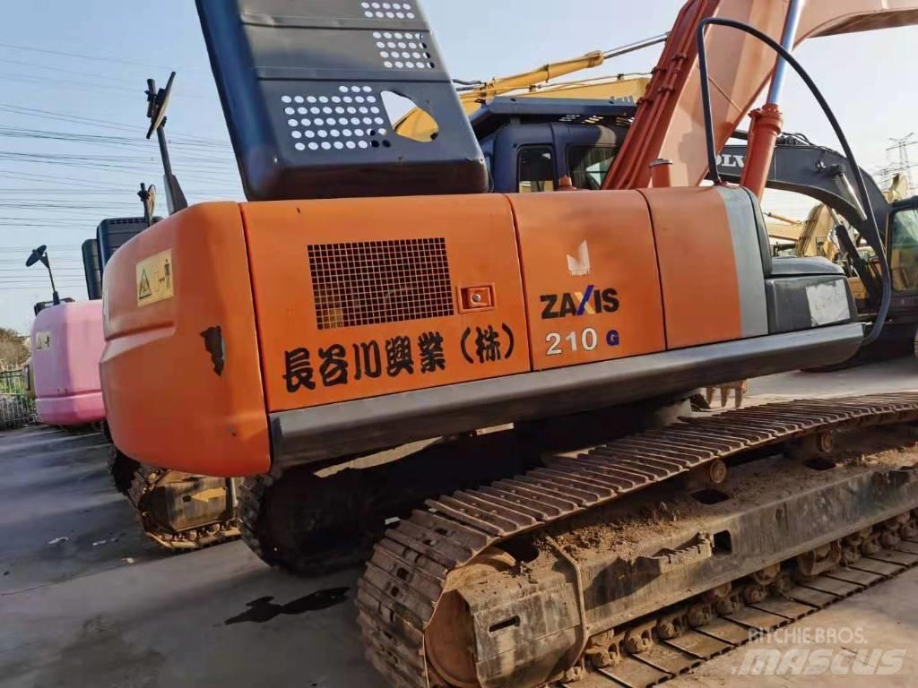 Hitachi ZX 210 Excavatoare pe șenile
