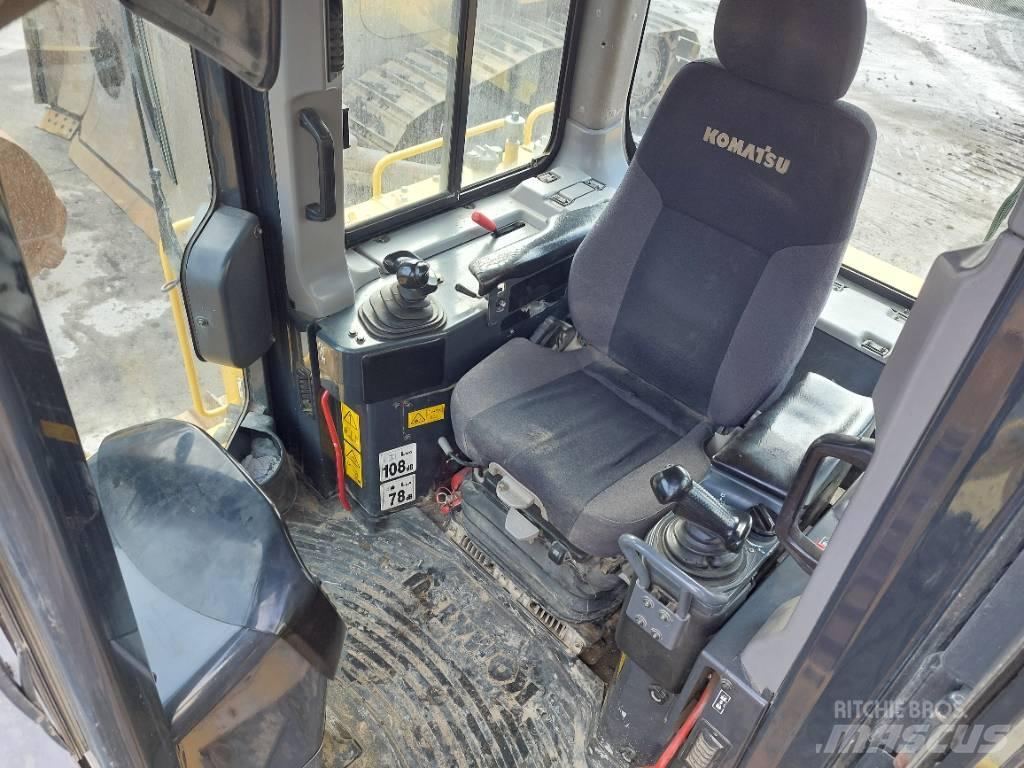 Komatsu D65PX-18 Buldozere pe senile