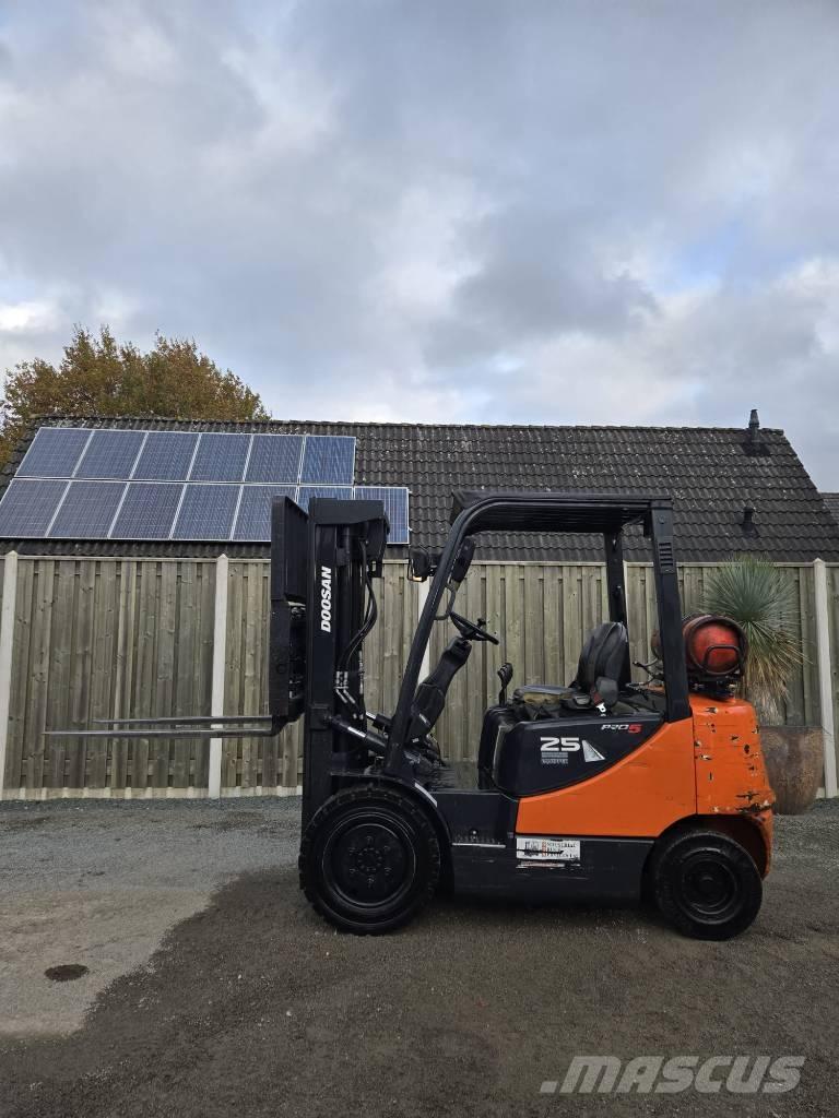 Doosan G 25 E-5 Stivuitor GPL