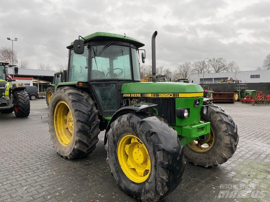 John Deere 2650 Tractoare