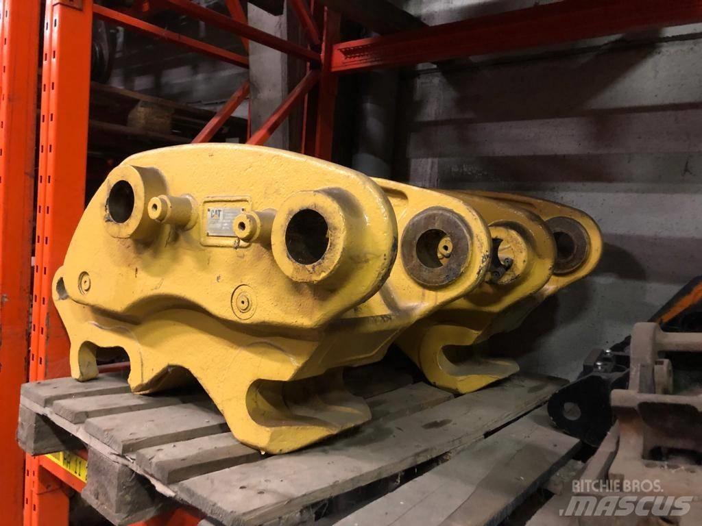 CAT 318 quick Hitch Alte componente
