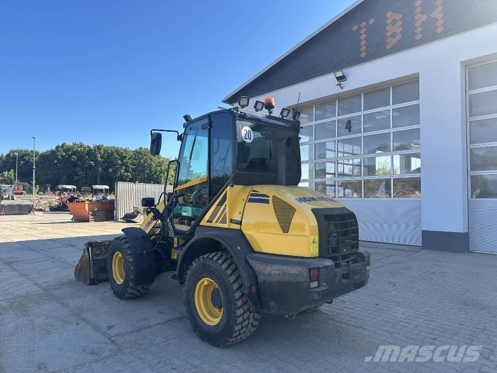 Komatsu WA 80-6 Incarcator pe pneuri