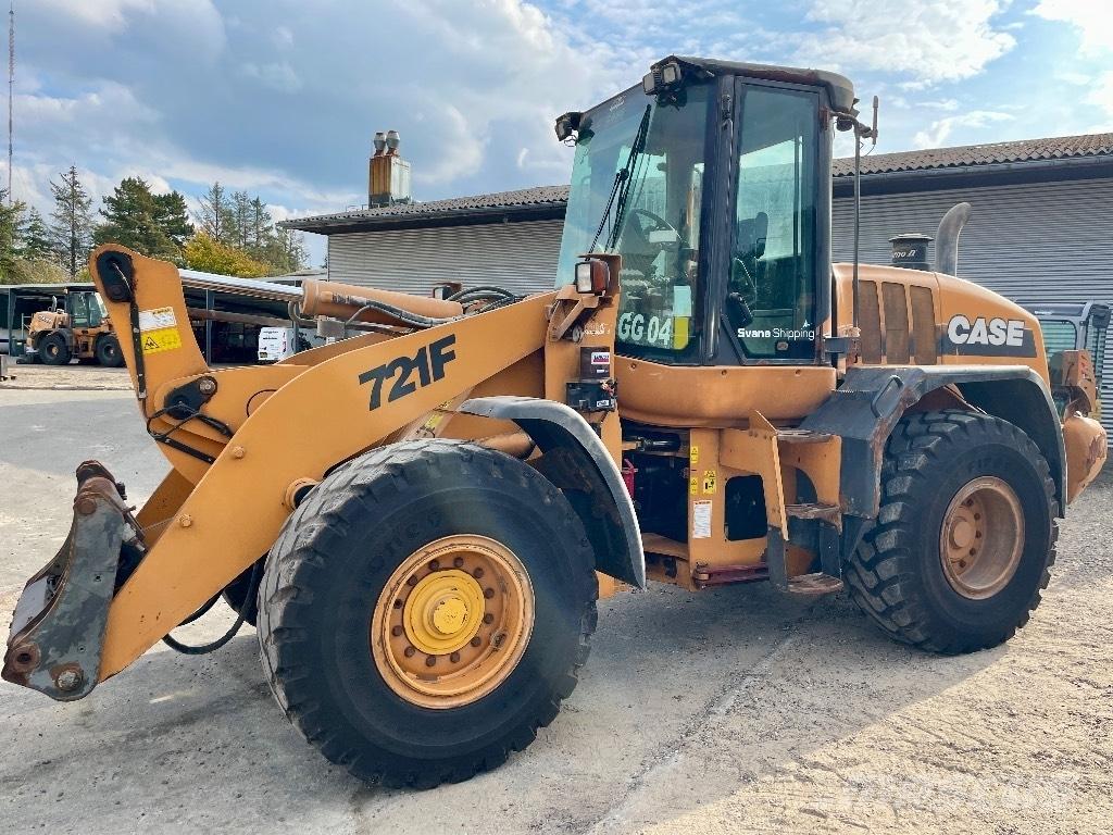 CASE 721F Incarcator pe pneuri