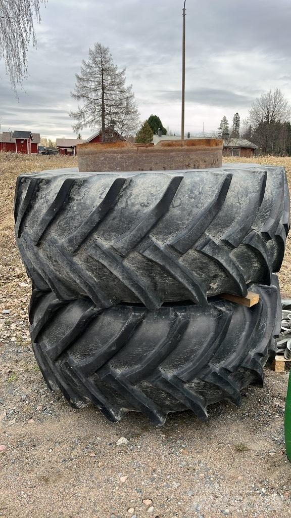 John Deere 4850 Tractoare