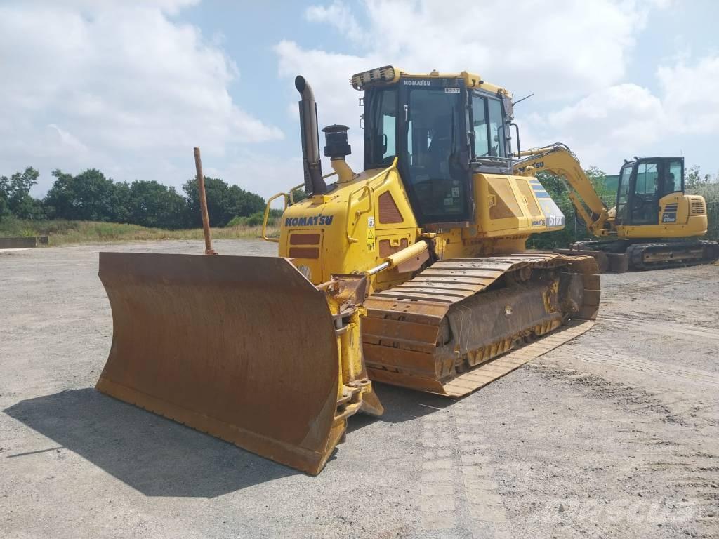 Komatsu D61PX-23 Buldozere pe senile