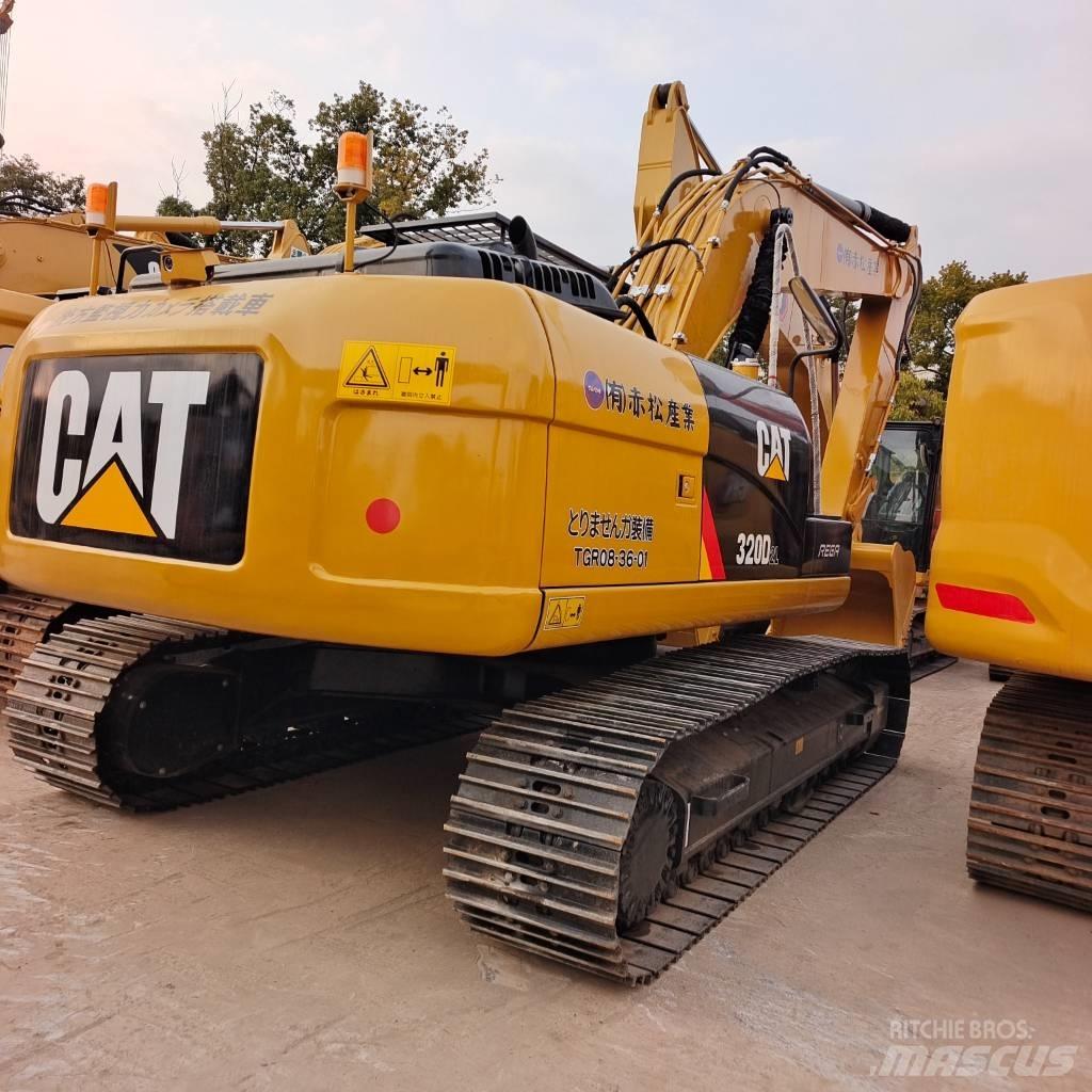 CAT 320DL Excavatoare pe șenile
