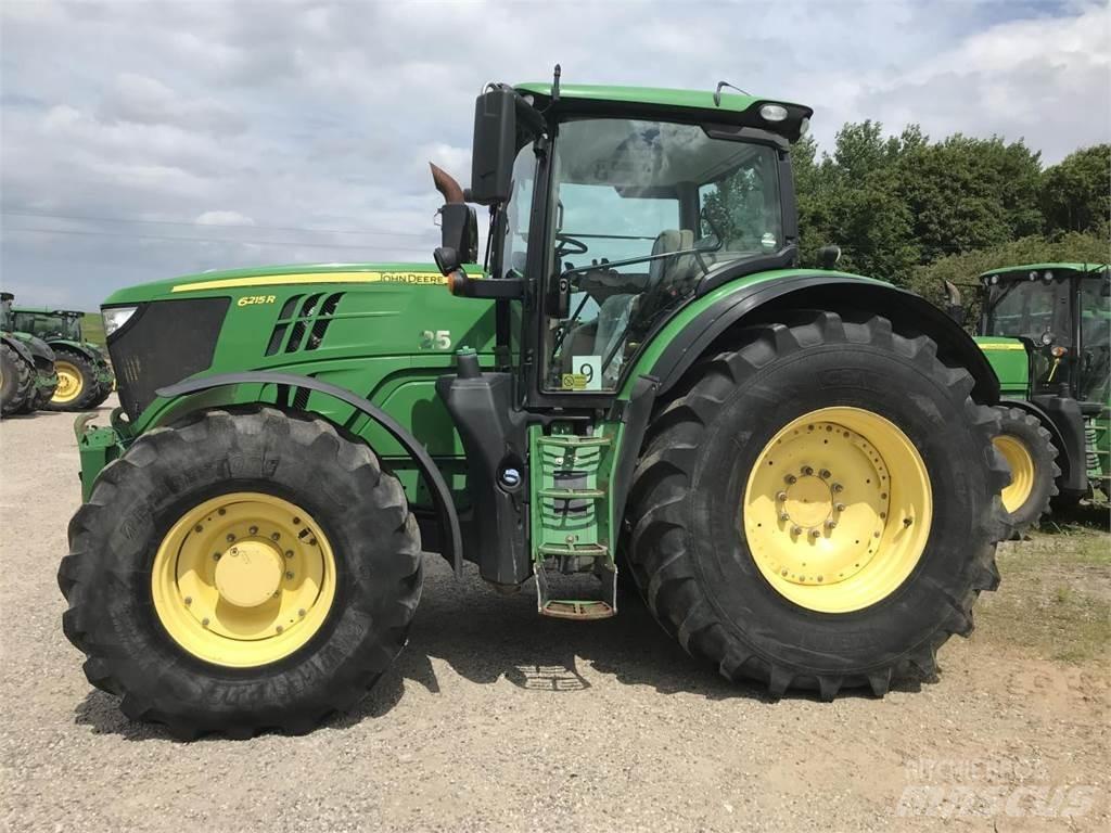 John Deere 6215R Tractoare