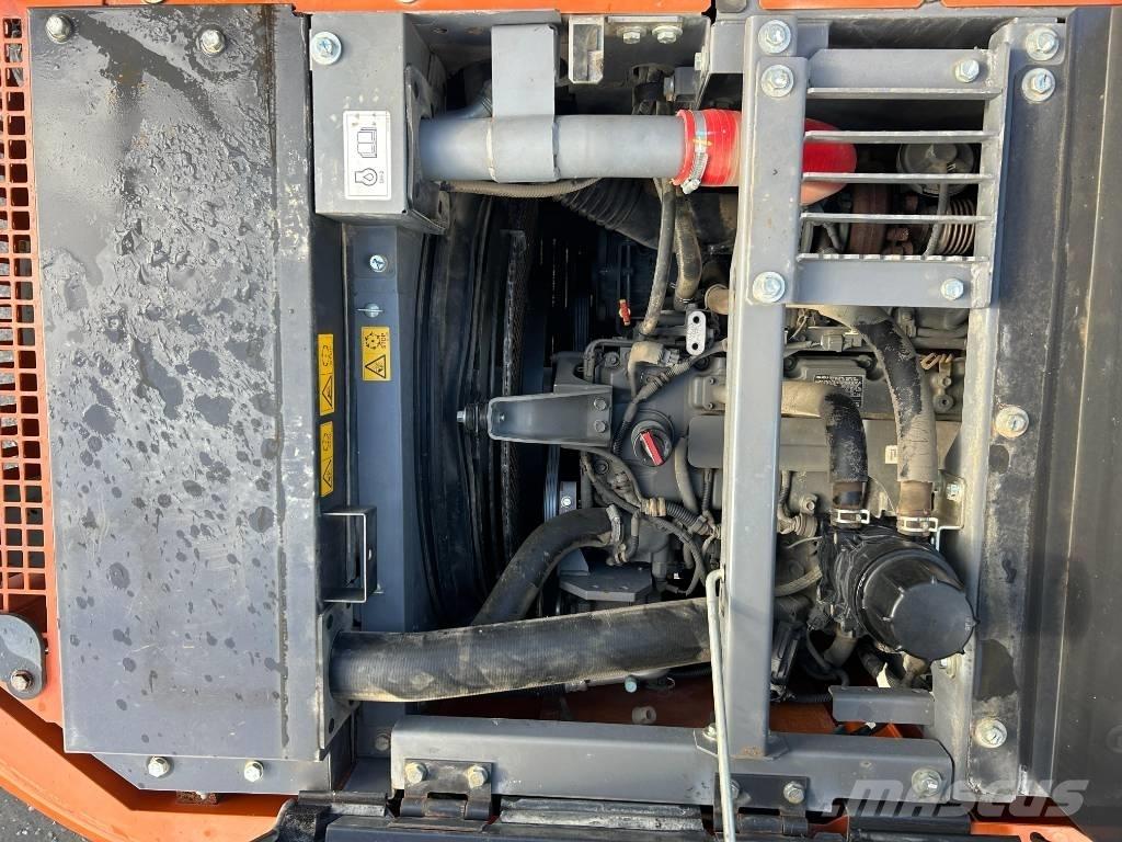 Hitachi ZX 130-6 Excavatoare pe șenile
