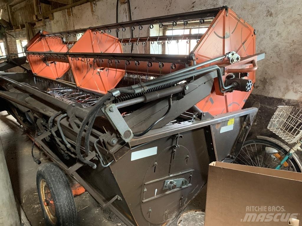 Dronningborg 7200 Combine de secerat