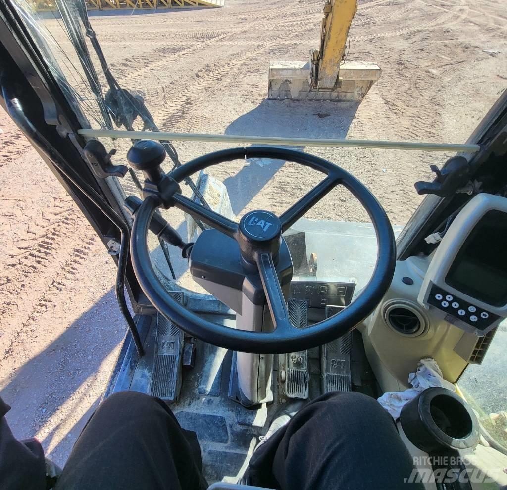 CAT M 322 C HCR Excavatoare cu roti