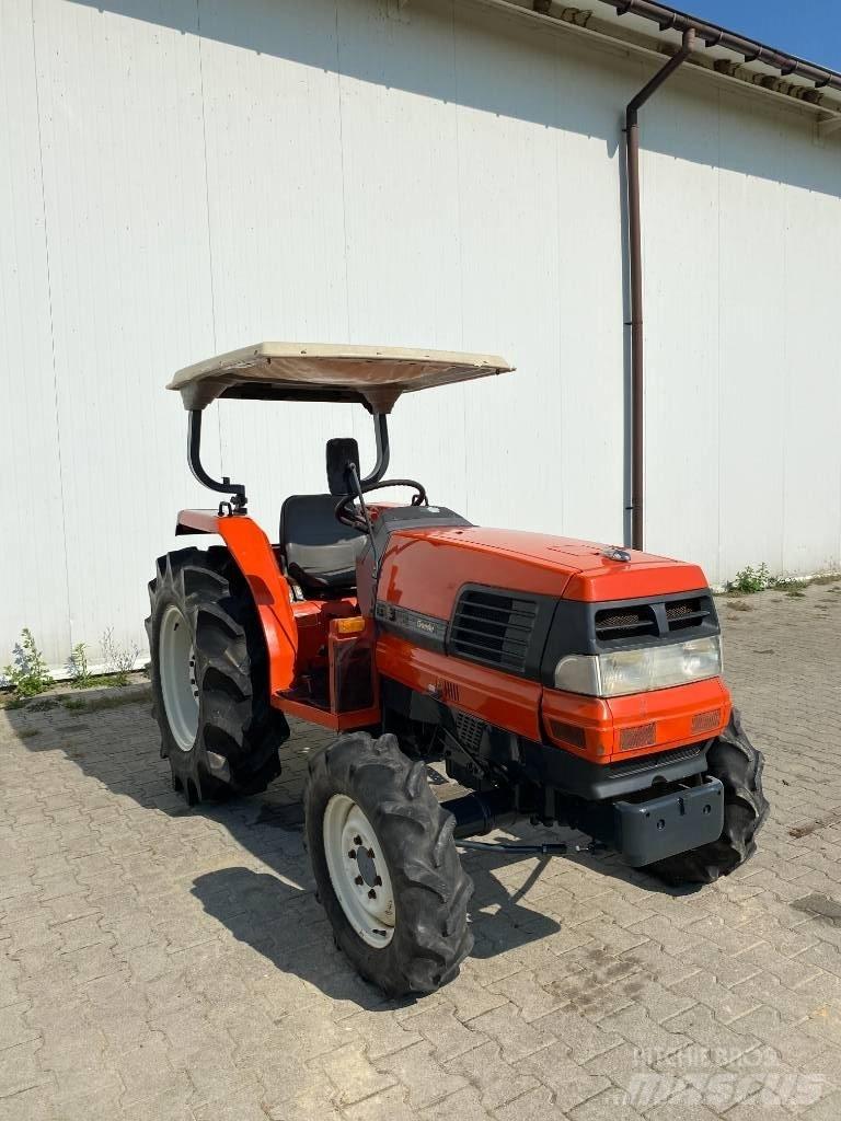 Kubota GL320 Tractoare compacte