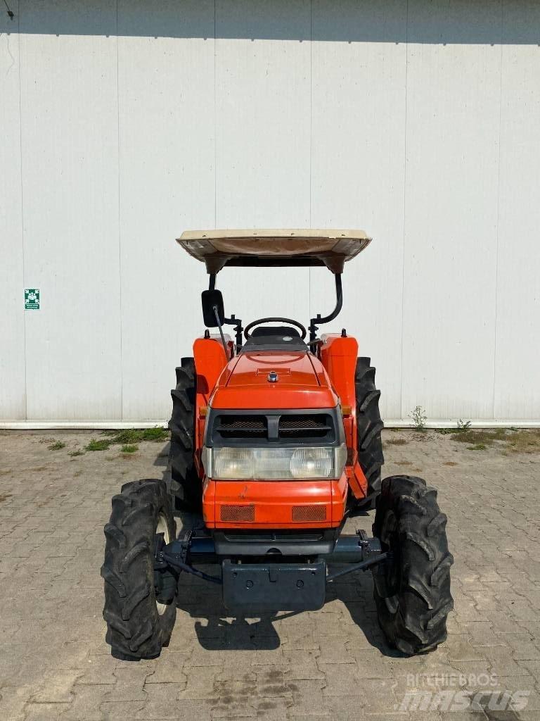 Kubota GL320 Tractoare compacte