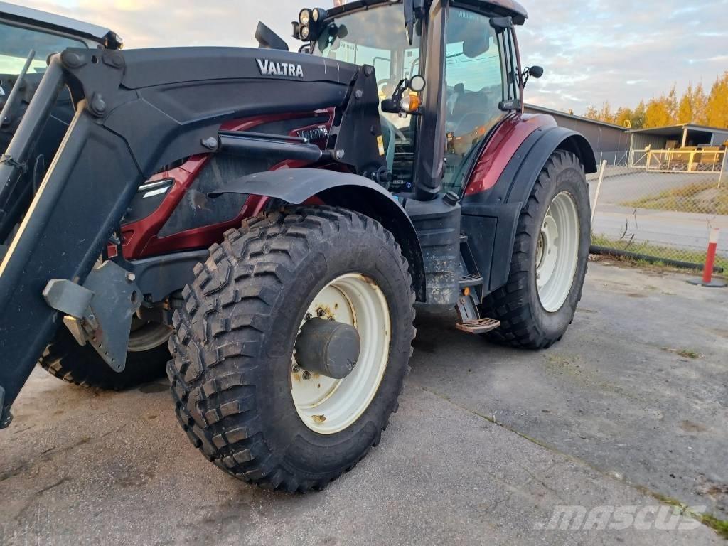 Valtra 234 Direct Tractoare