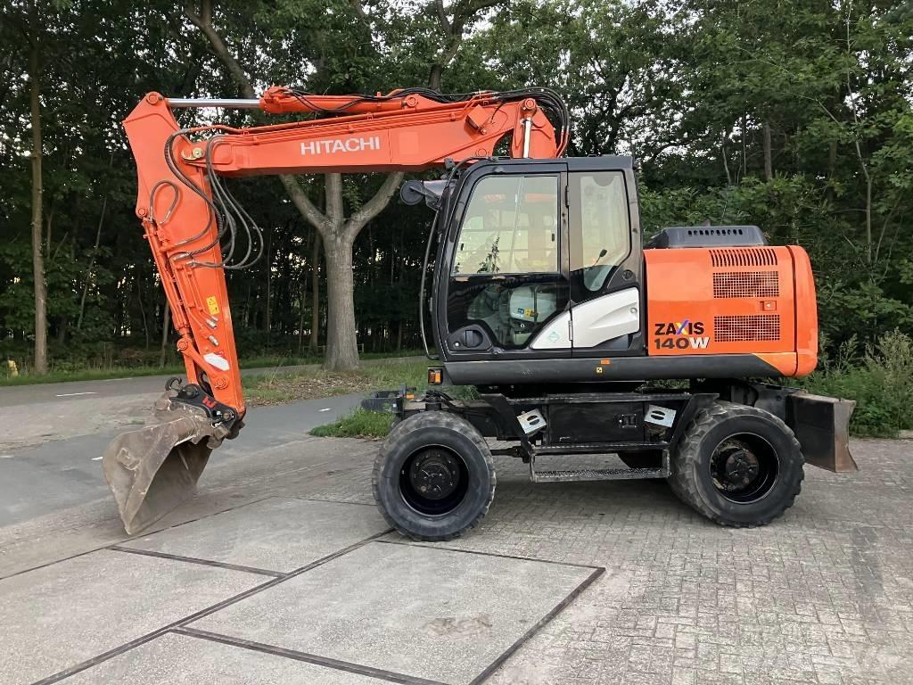 Hitachi ZX140-5B Excavatoare cu roti