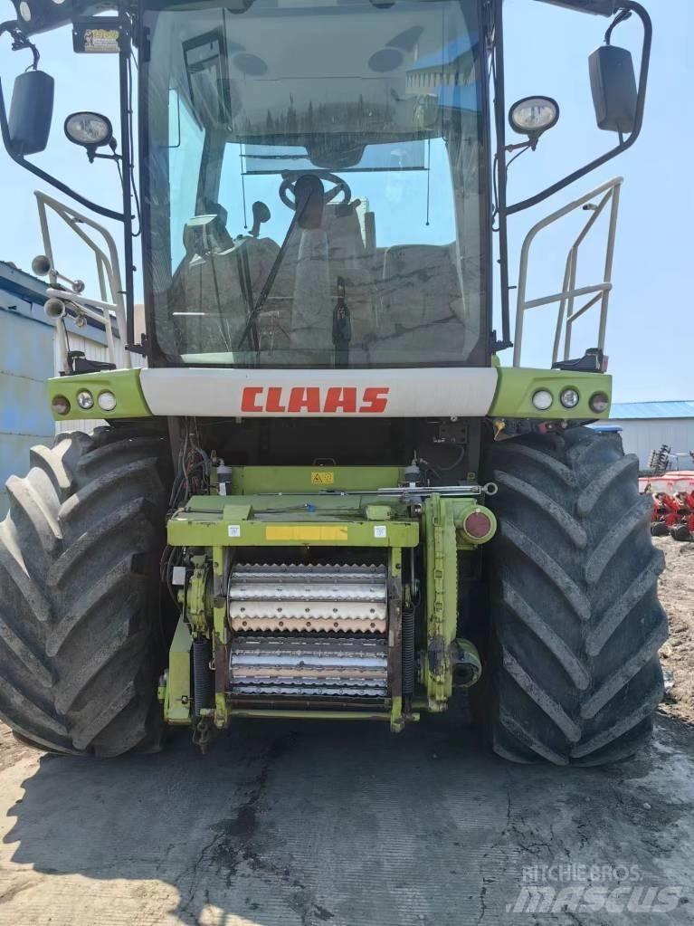 CLAAS Jaguar 960 4WD Forajere cu autopropulsare