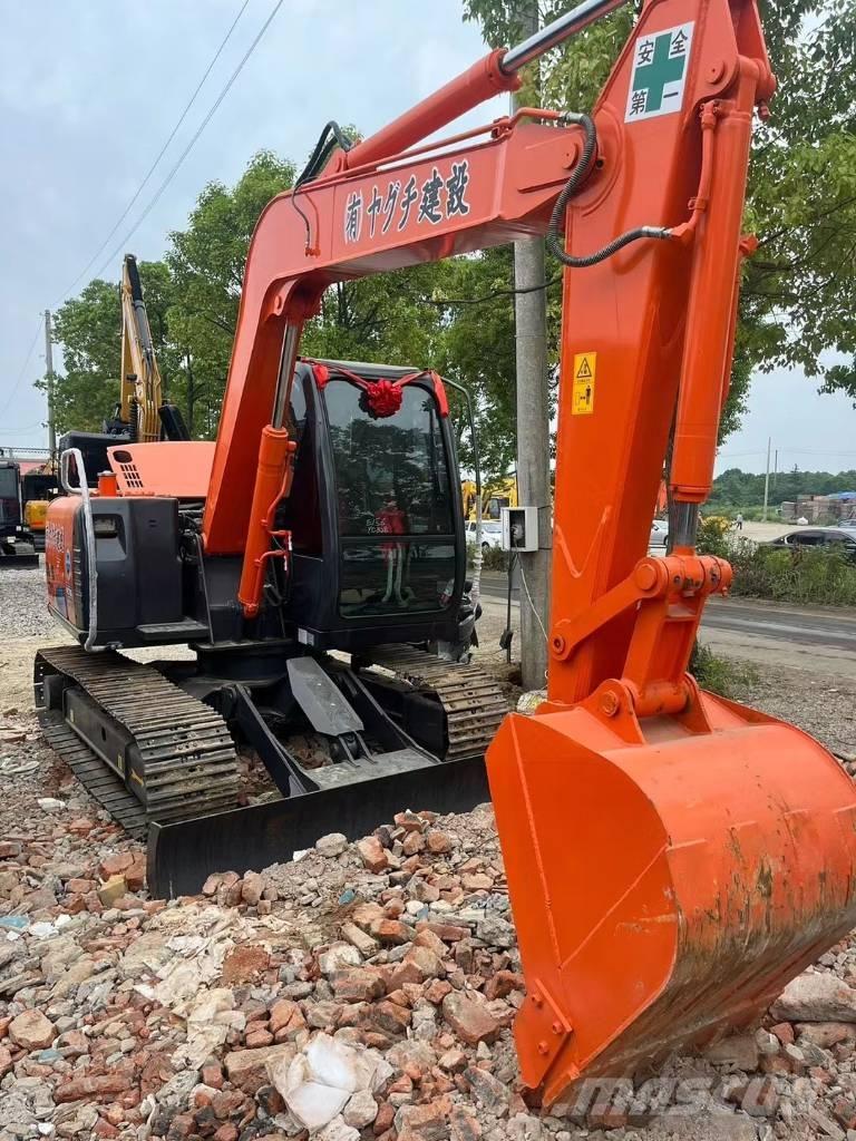 Hitachi ZX70 Excavatoare 7t - 12t