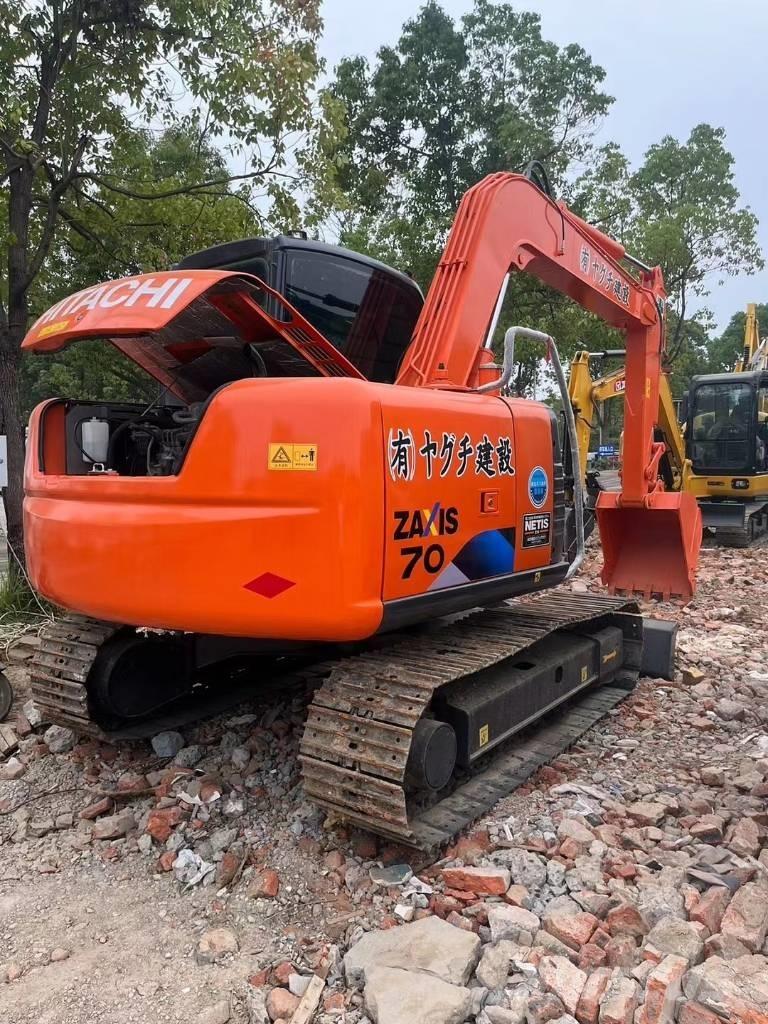 Hitachi ZX70 Excavatoare 7t - 12t