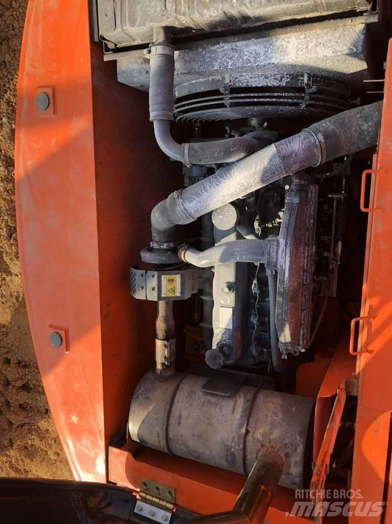 Doosan 220-7 Excavatoare pe șenile
