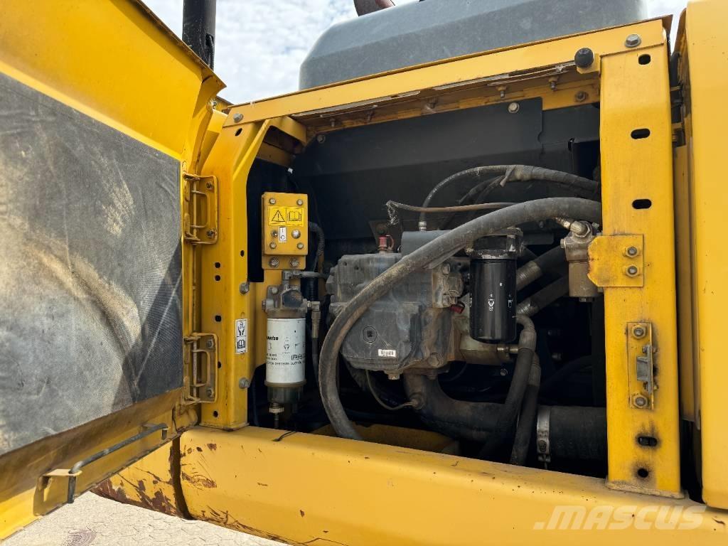 Komatsu PC 290 LC-8 Excavatoare pe șenile
