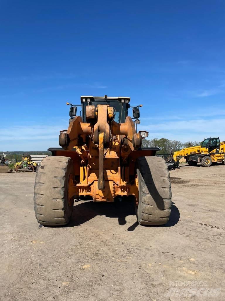 Hyundai HL 975 Incarcator pe pneuri