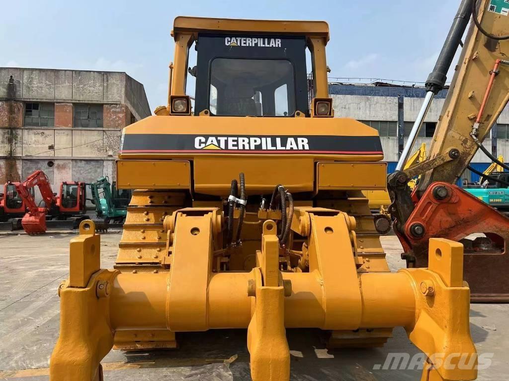 CAT D8R Buldozere pe senile