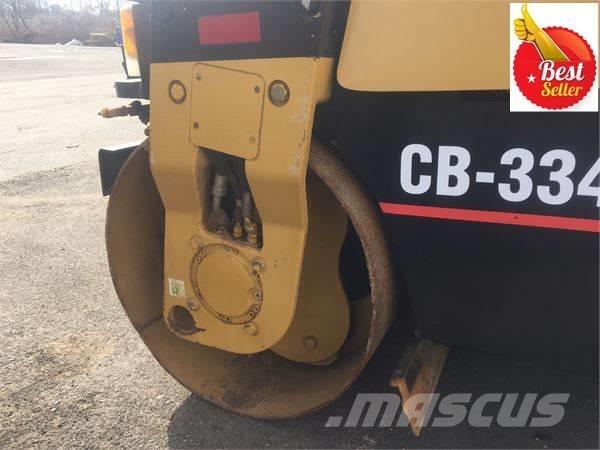 CAT CB 334 D Cilindri compactori dubli