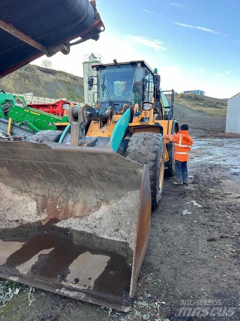 Hyundai HL970A Incarcator pe pneuri