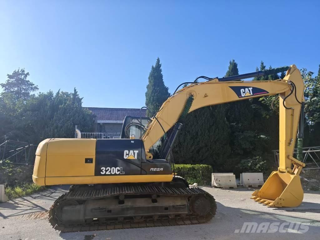 CAT 320 Excavatoare pe șenile
