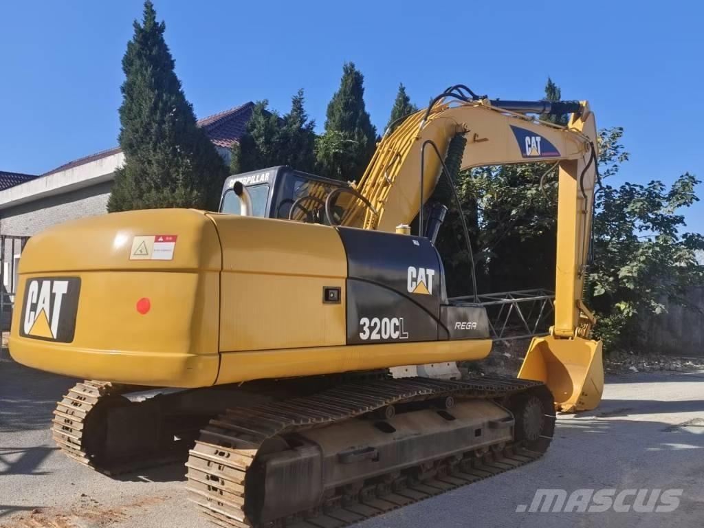 CAT 320 Excavatoare pe șenile
