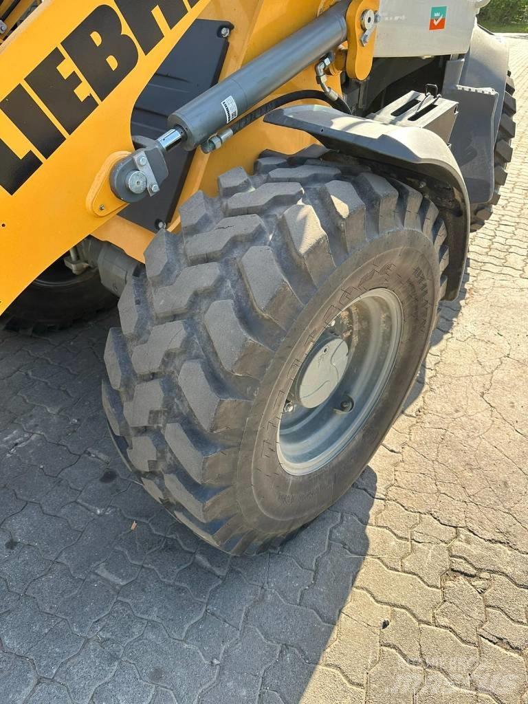 Liebherr L 507 Incarcator pe pneuri