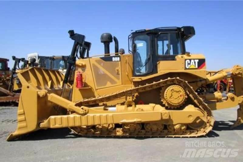 CAT D8R Buldozere pe senile