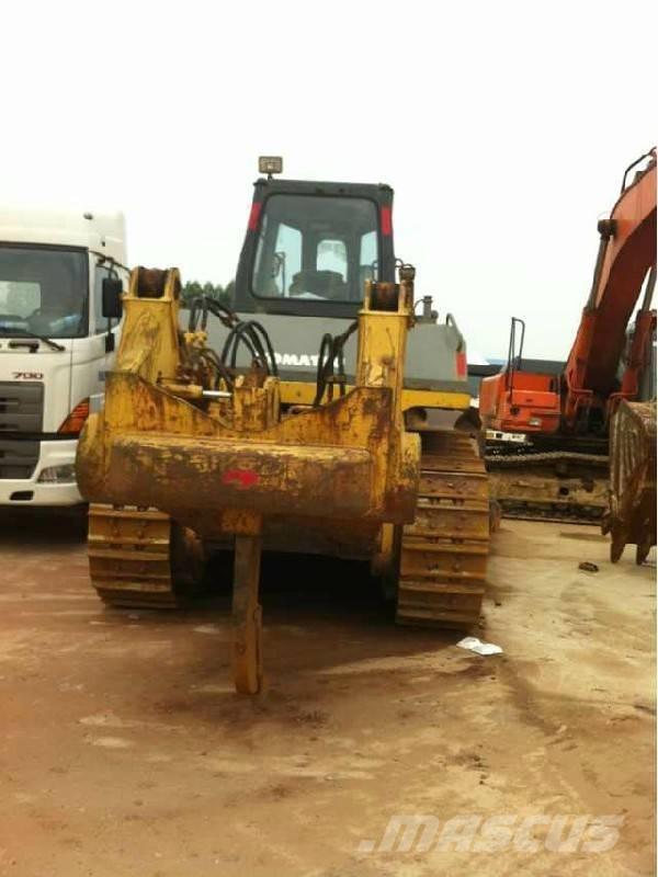 Komatsu d155a-3 Buldozere pe senile