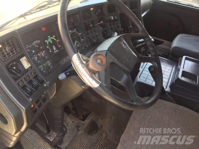Scania 143-450 Cabine si interior