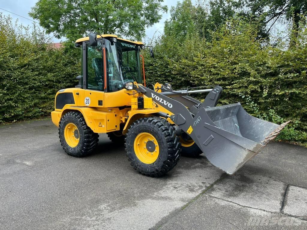Volvo L 30 H Incarcator pe pneuri