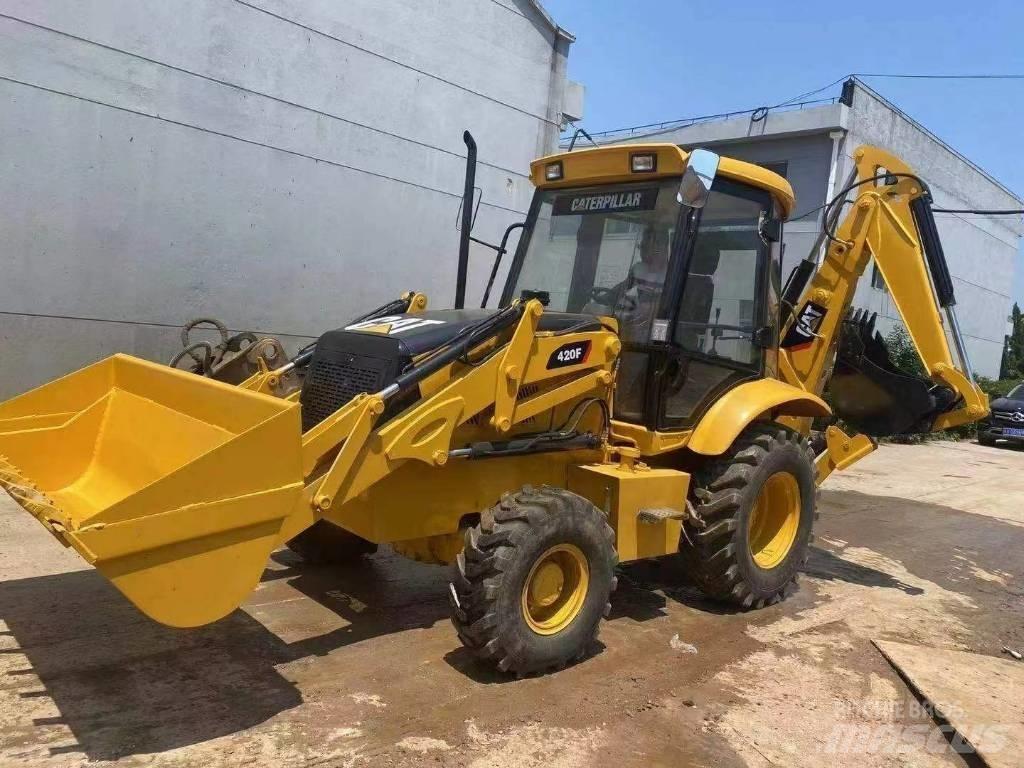 CAT 420F Buldoexcavatoare
