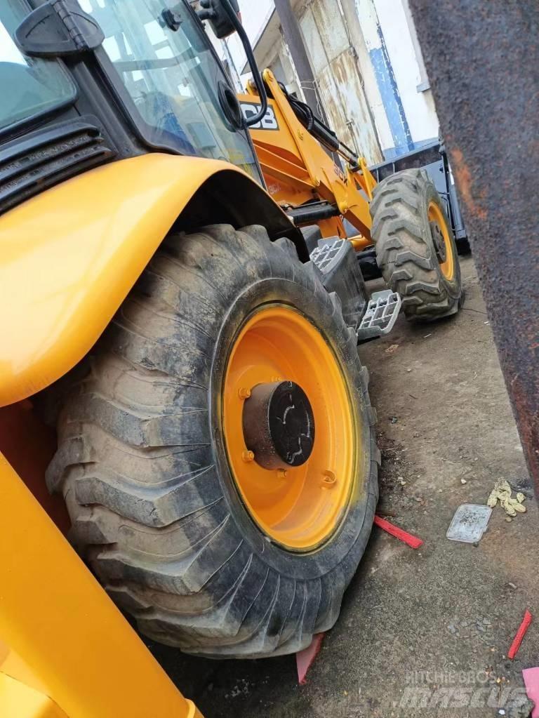 JCB 3 CX Excavatoare cu roti