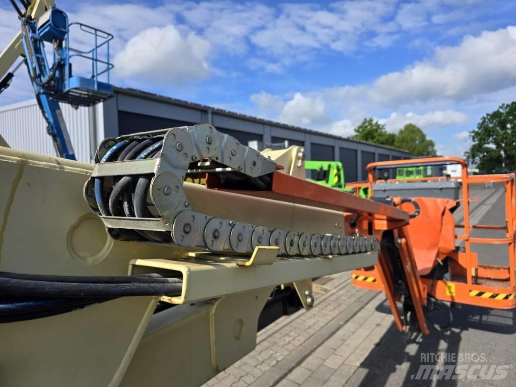 JLG E 450 AJ Nacele cu brat articulat