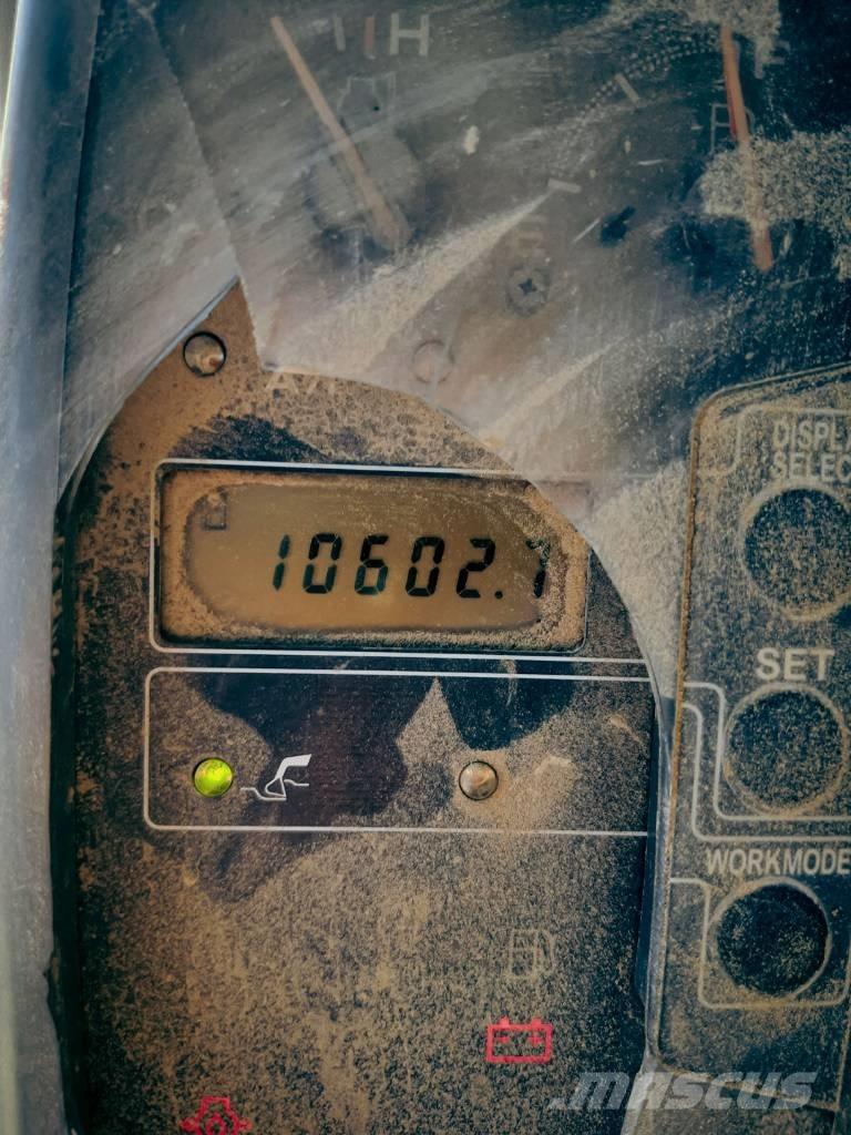 John Deere 330 CLC Excavatoare pe șenile
