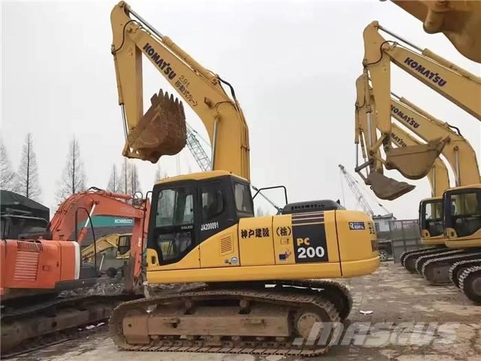 Komatsu PC 200-7 Excavatoare pe șenile
