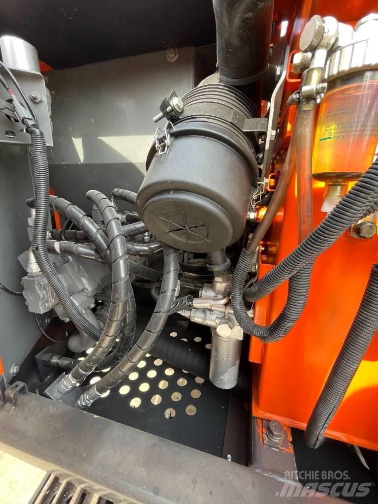 Hitachi Zaxis 70 Excavatoare pe șenile
